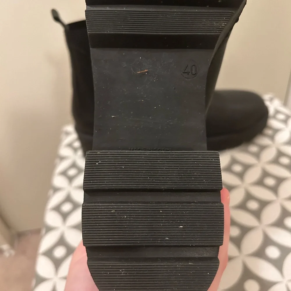 👍🏻 EUC. Women's Black  Ankle Boots - Picture 8 of 12